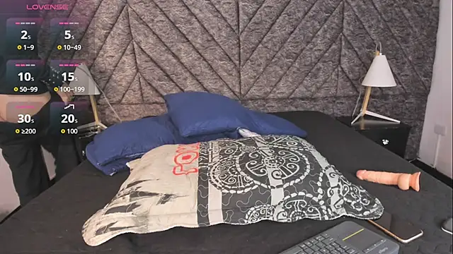 DemonFoxx Live XXX-chat