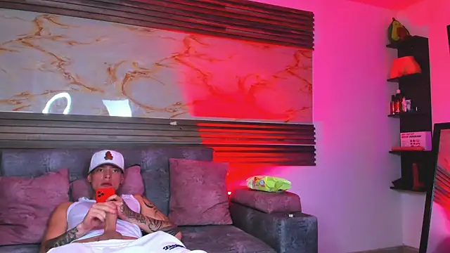 XXX chat uživo modela conor_2004