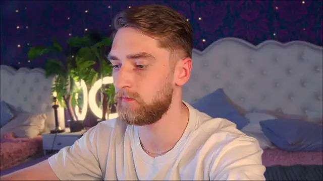 XXX chat uživo modela Dexter_Raze