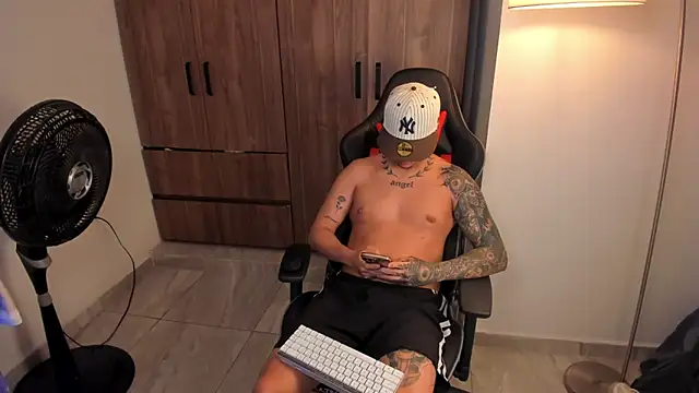 XXX chat uživo modela Jake_simons