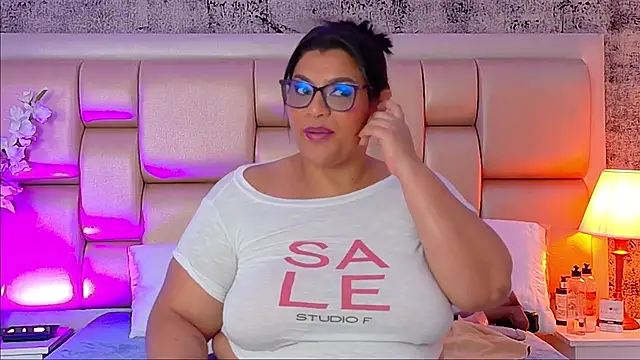 دردشة SelennaCooper الجنسية المباشرة