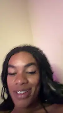 Cammgirlmii's Live XXX Chat