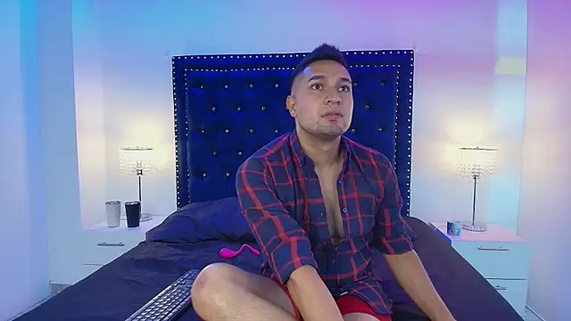 Chat +18 de Alissa_and_alann ao vivo