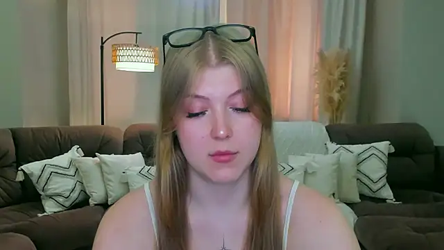 Stella_Light: онлайн-секс-чат