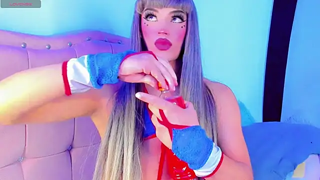 Shiaki_04 élő XXX-chatje