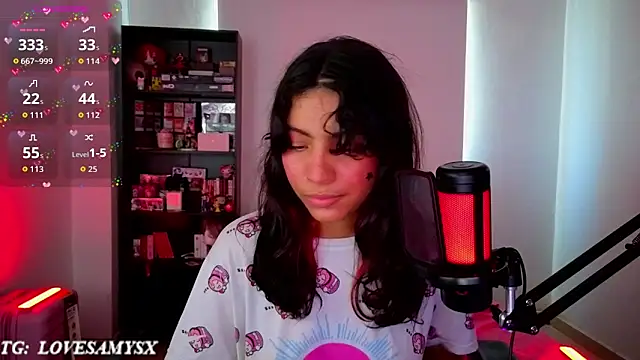 Chat XXX en directo de Lovelyamyy
