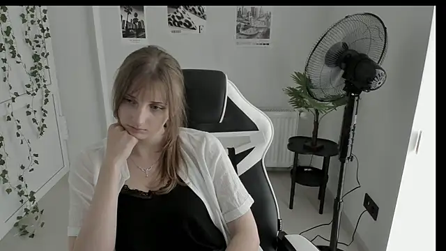 Živý XXX chat Star_Nellie