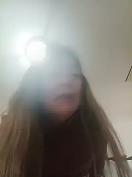 Chat XXX en directo de emma_tour