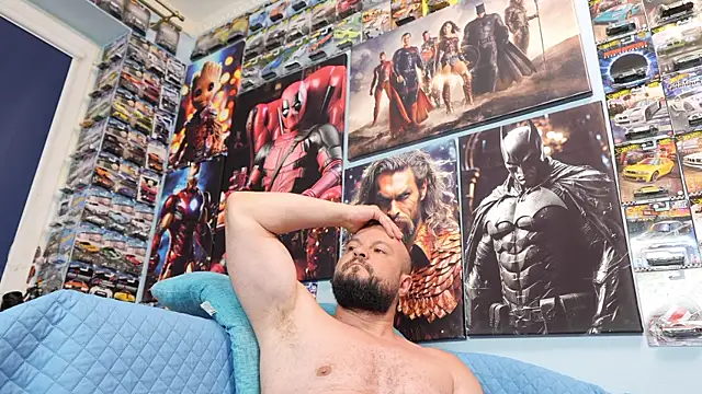 Muscle_Bear Adlı Modelin Canlı XXX Sohbeti