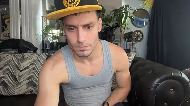 hot_shot_13 Chat XXX in diretta