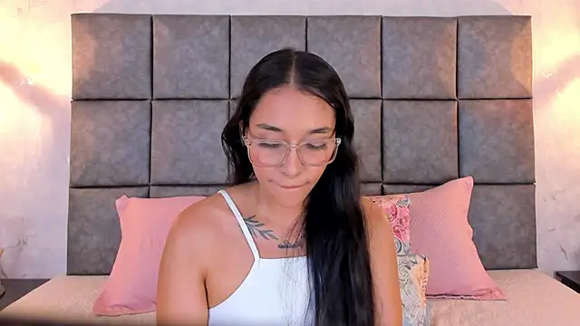 Chatroom XXX en direct de Roseaurora