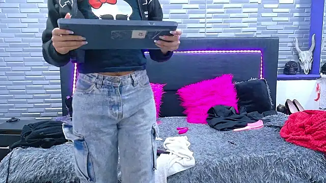 SeraphynLuxora Chat XXX in diretta