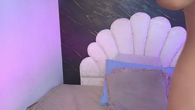 Онлайн чат XXX _MiaBrown_