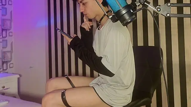 XXX chat uživo modela Twink_Sebas7