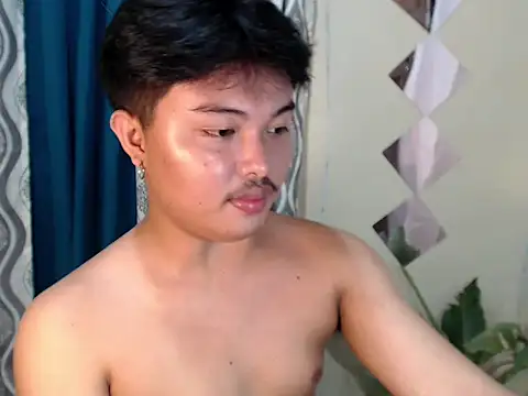 urasianjohnny 现场XXX聊天
