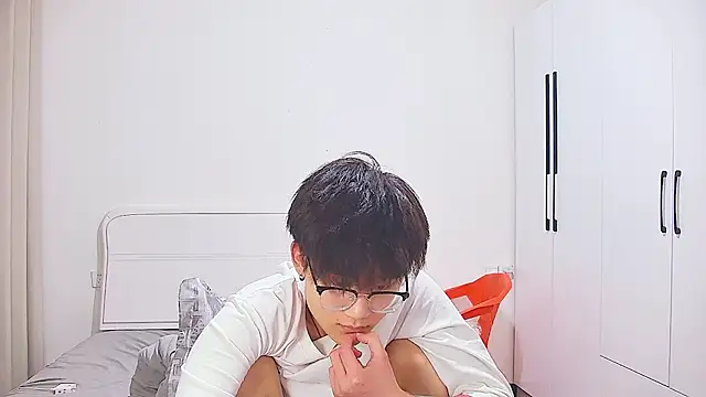 KK-cuteboy Chat XXX in diretta
