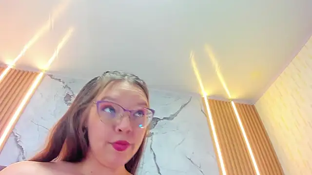 LEYNABRAUN Live XXX-chat