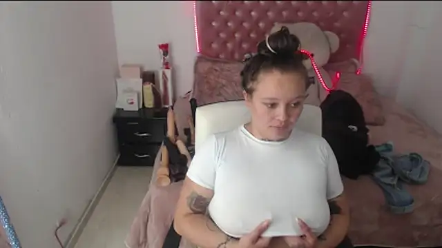 Živý XXX chat patty_squirt_