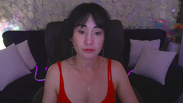 CarolinaaFoxyyy élő XXX-chatje