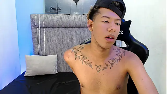 Czat XXX na żywo – Taylerr_18