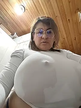 Chatroom XXX en direct de AlexxiaaMat