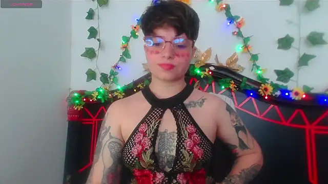 Chat +18 de Mitsuha_gate ao vivo