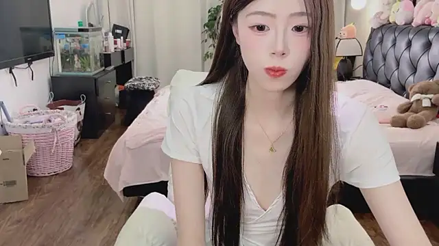 Evacute-top's Live XXX Chat
