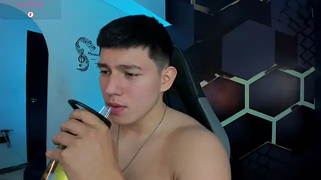 แชท XXX สดของ JamesCr_