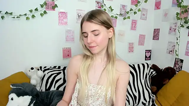 Honey_Lia Adlı Modelin Canlı XXX Sohbeti