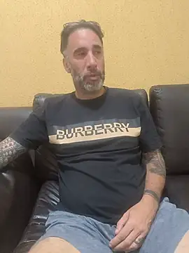 Tiojhonny Chat XXX live