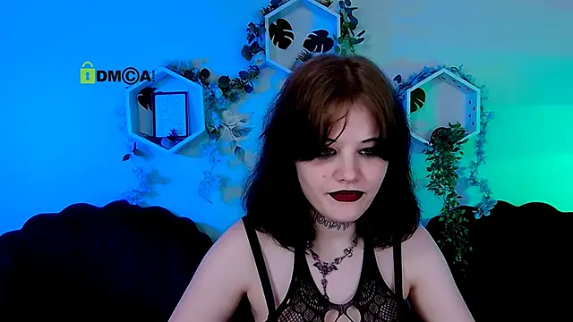 nikki_kiss_ Adlı Modelin Canlı XXX Sohbeti