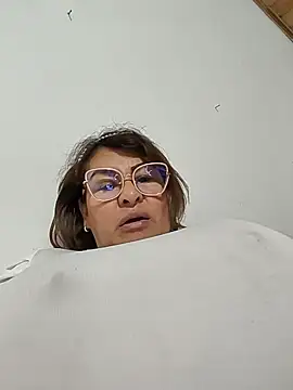 Chatroom XXX en direct de AlexxiaaMat