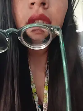 SOFI__10 Adlı Modelin Canlı XXX Sohbeti