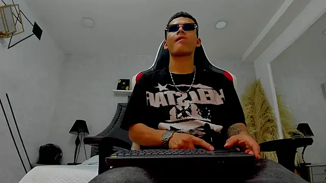 DylanRoyce_ 现场XXX聊天