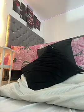 Pamela23x লাইভ XXX চ্যাট