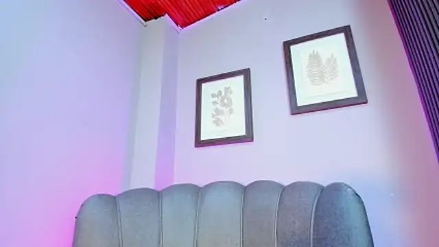 Živý XXX chat Roxanna_moore