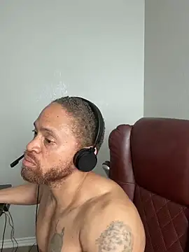 Chatroom XXX en direct de Fathero1time