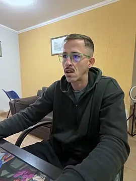 MeladoDiMel Adlı Modelin Canlı XXX Sohbeti