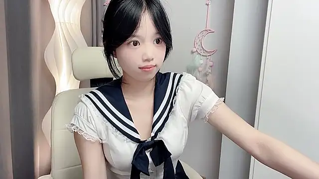 Yanys521 Adlı Modelin Canlı XXX Sohbeti
