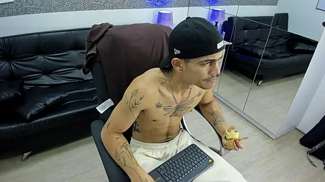 Chatroom XXX en direct de Jared_Cole