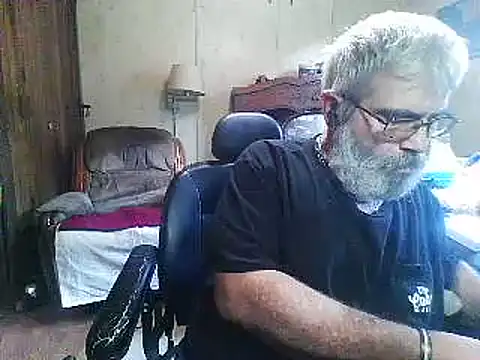 XXX chat uživo modela hearseguy77