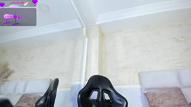 ScarletEvanss_'s Webcam Show