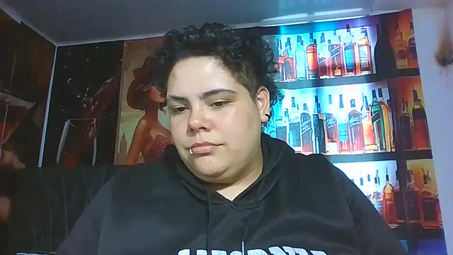 Hailey_CurvyのライブXXXチャット