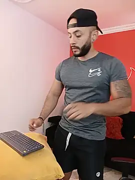 Mike_savage3: διαδικτυακό σόου στην κάμερα