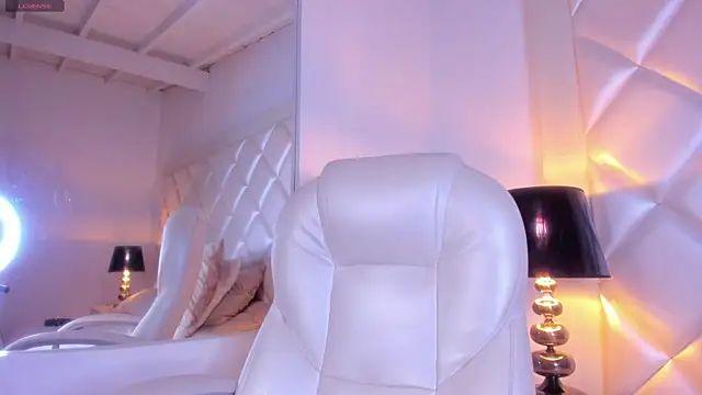 MarcoDeluxxe Live XXX Chat