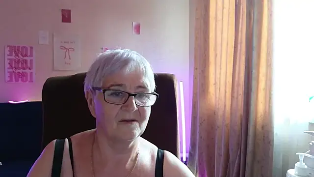 Chat +18 de Sandra_Snowflake ao vivo