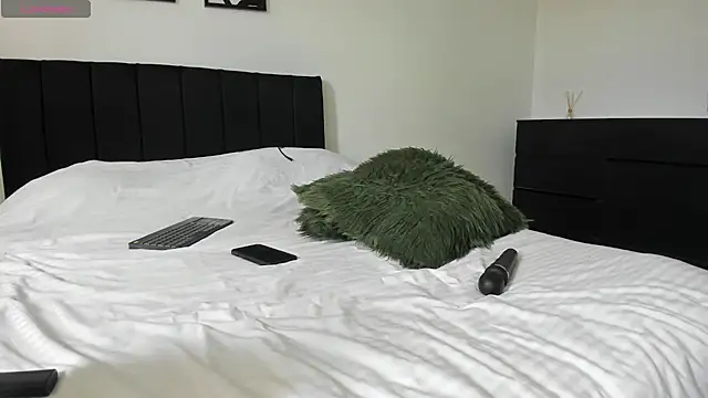 mai_evans' Live XXX Chat