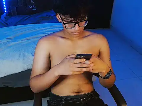 צ'אט XXX בשידור חי של Mr_yisuzz