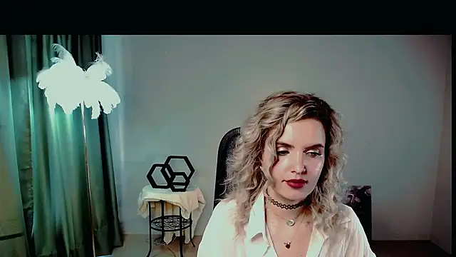 AliceSmite élő XXX-chatje