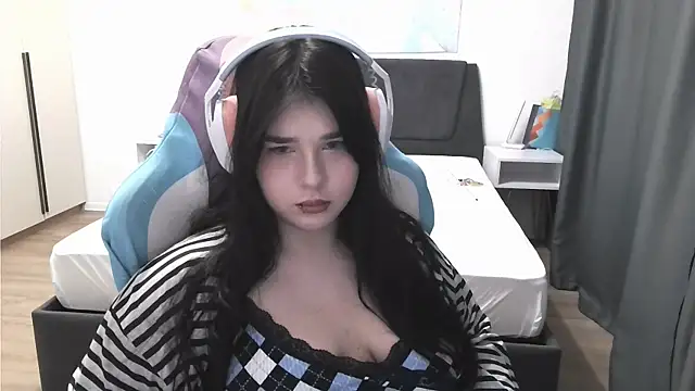 LunarMia Chat XXX in diretta